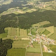 Flugwegposition um 10:48:50: Aufgenommen in der Nähe von Freyung-Grafenau, Deutschland in 1383 Meter